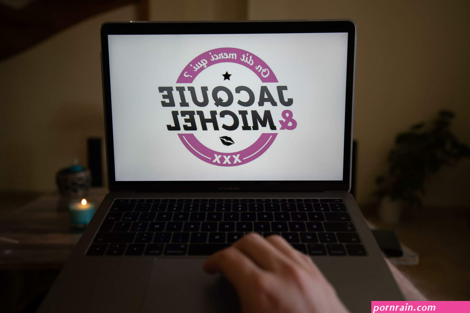 porno agresse avec des chaine