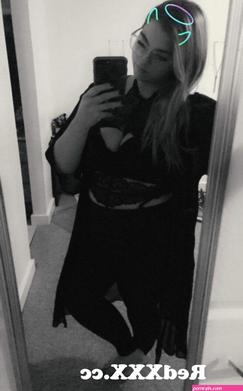 mama black naked xx