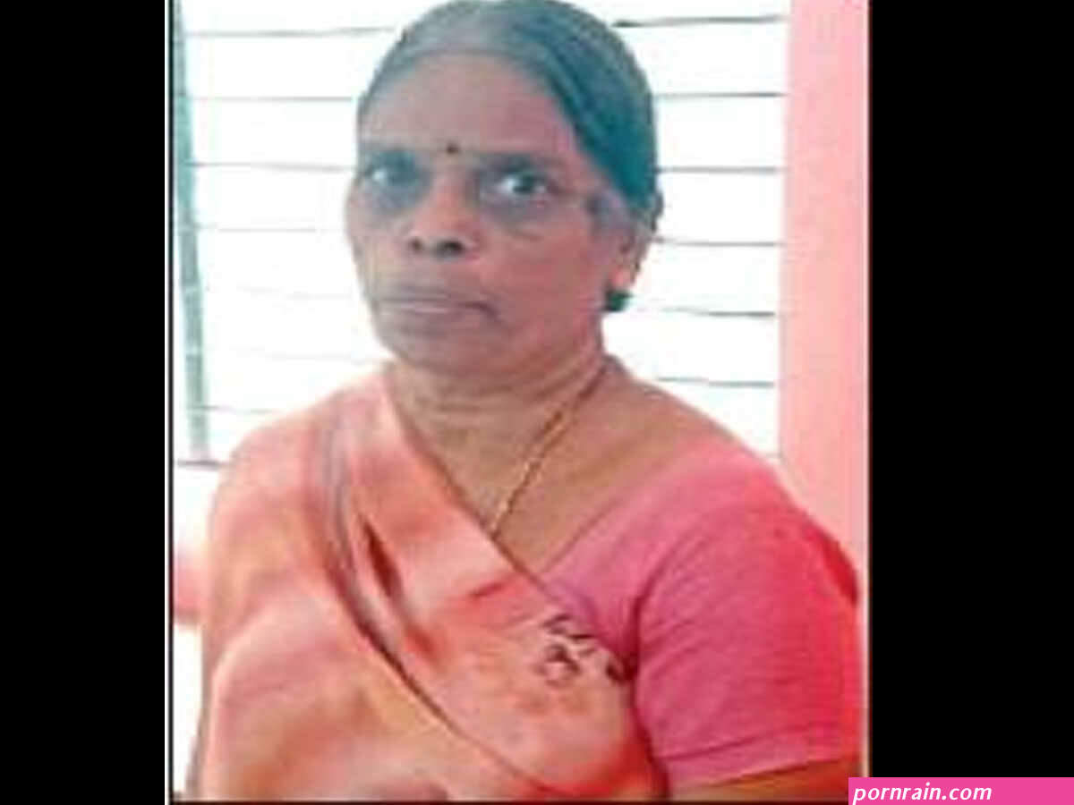 tamil granny nude photo
