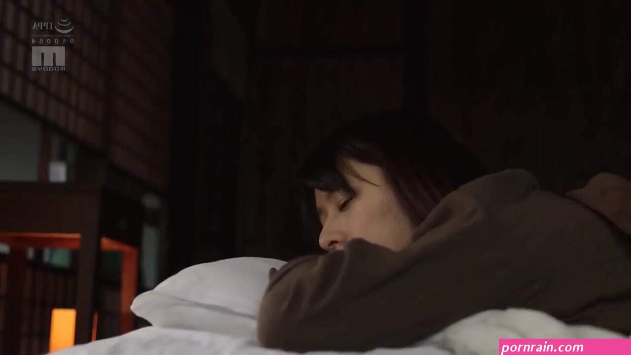 japanese sleep fuck aunty