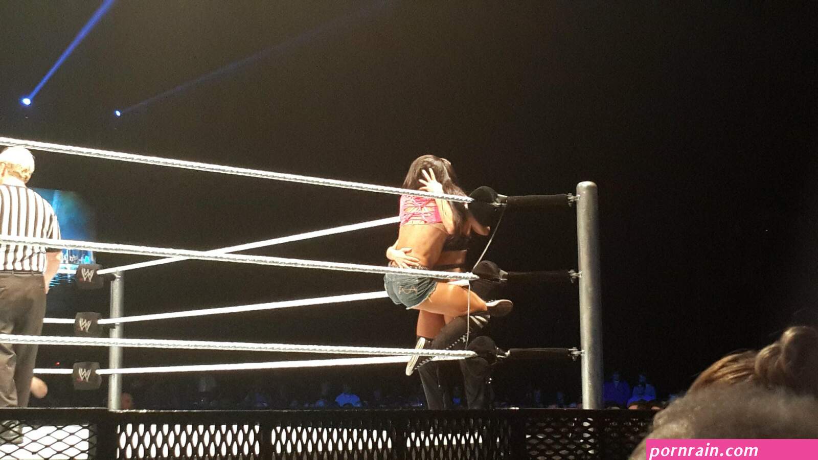 sex kiss aj lee