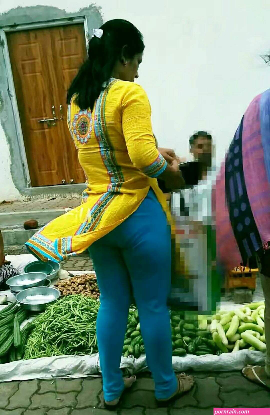 indian desi girlfriends nude leggings