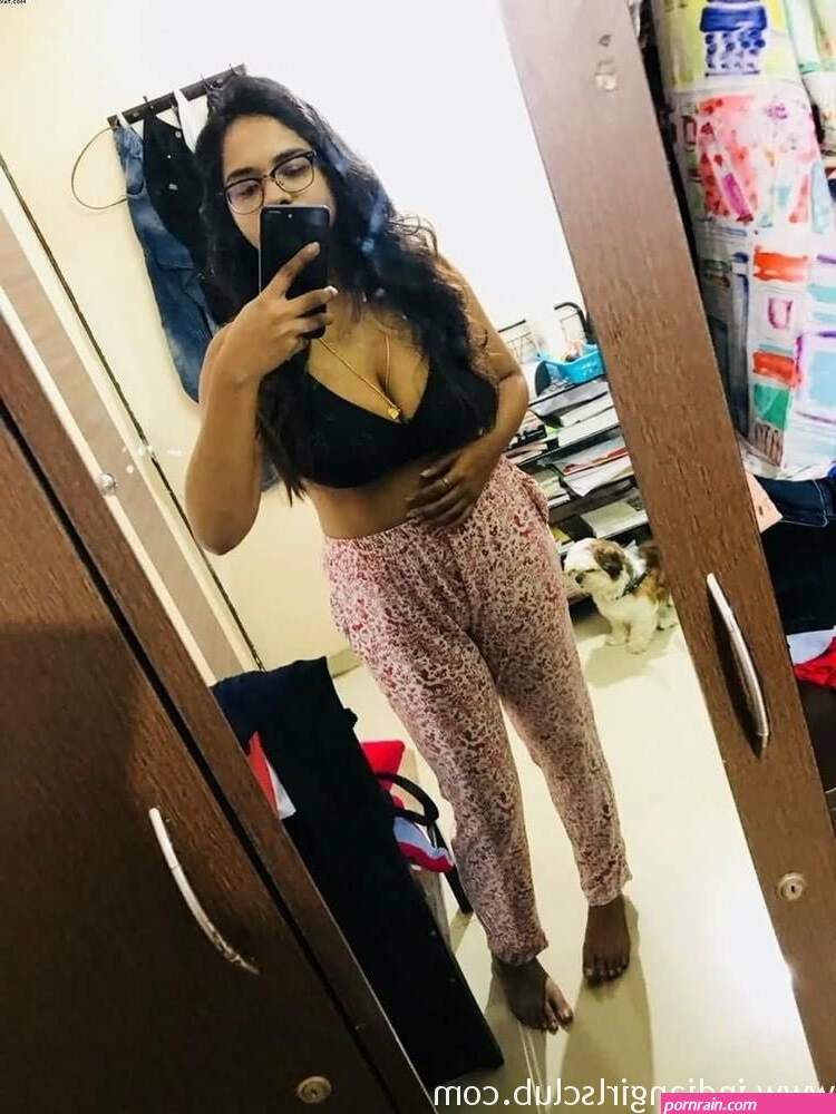 indian desi girlfriends nude leggings