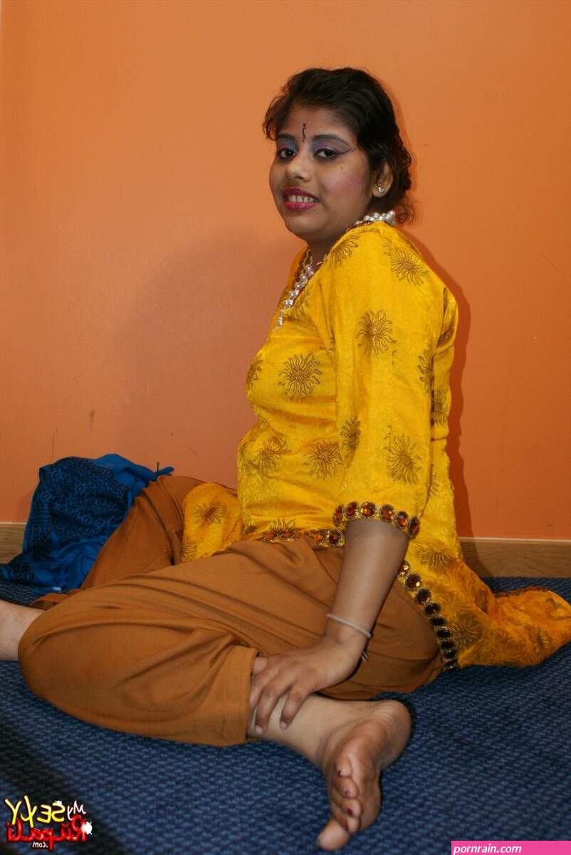 desi mature aunty moti gaand