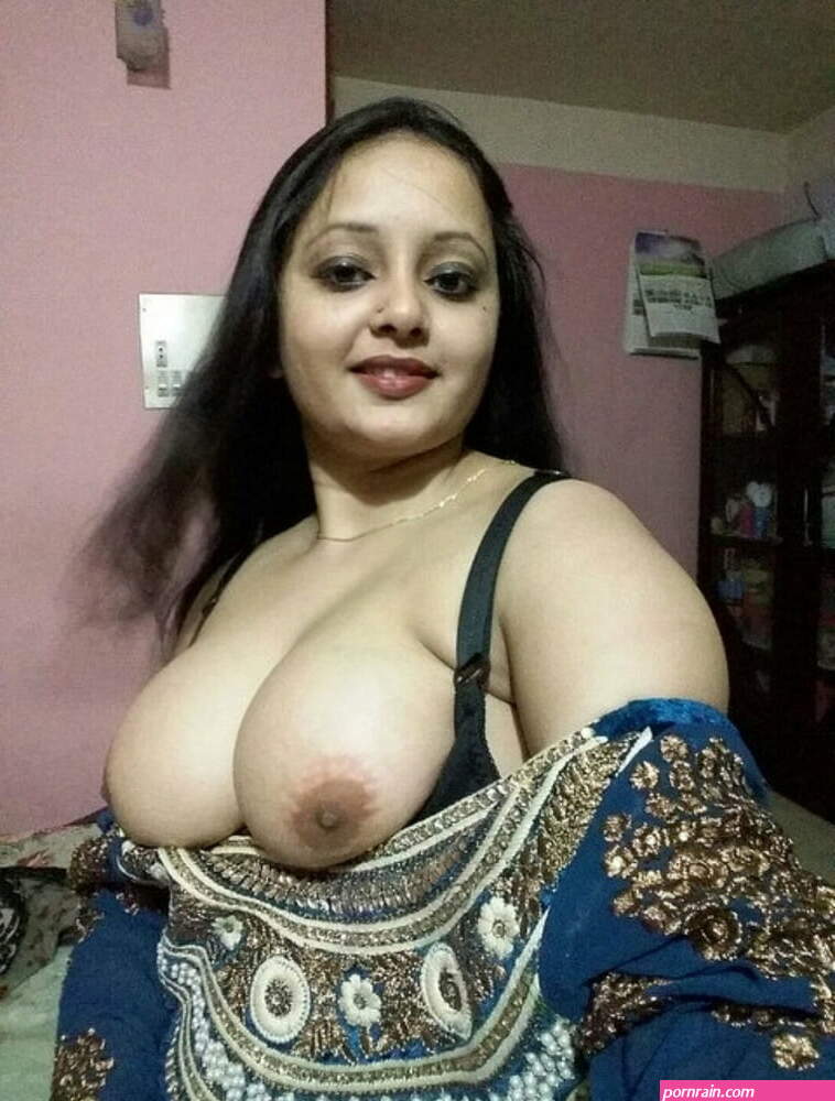 nude boudi photo
