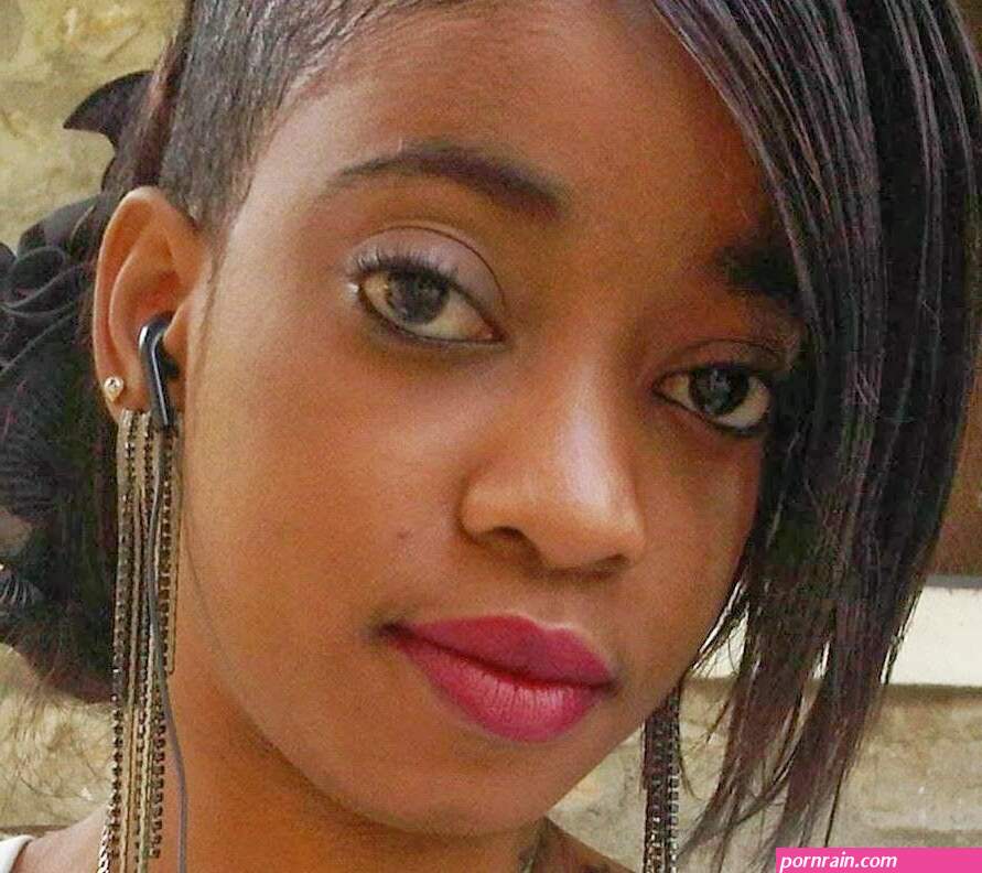 picha uchi wa matiti facebook