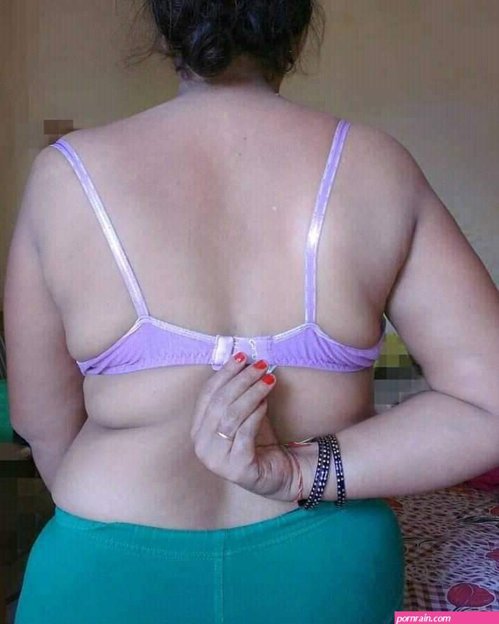beautiful.aunty.bra