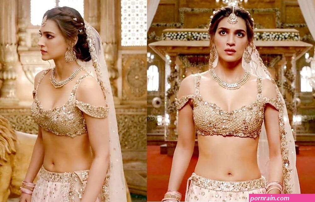 bollowood pics boobs
