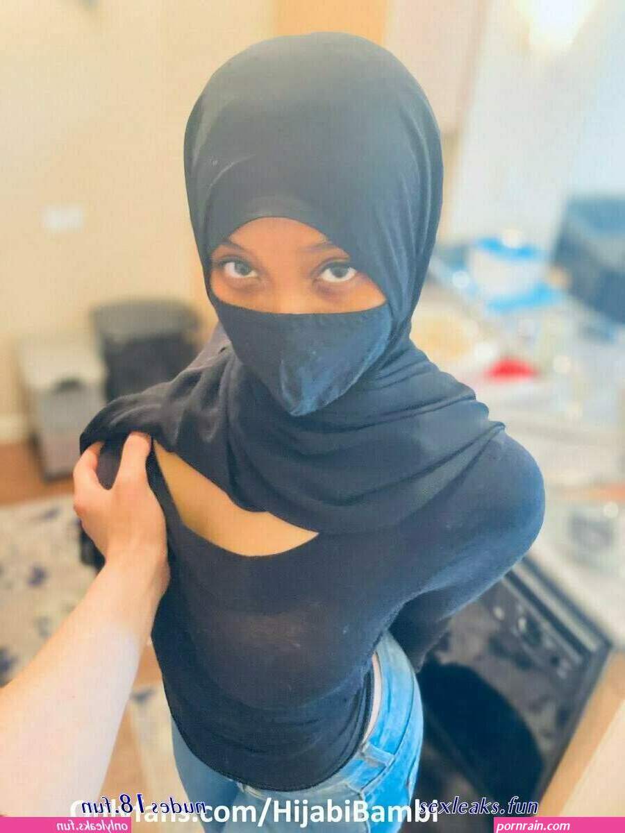 jilbab bugil outdoor