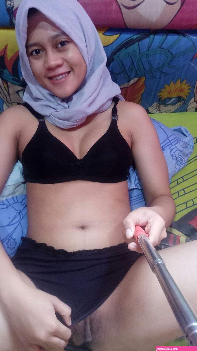 jilbab bugil outdoor