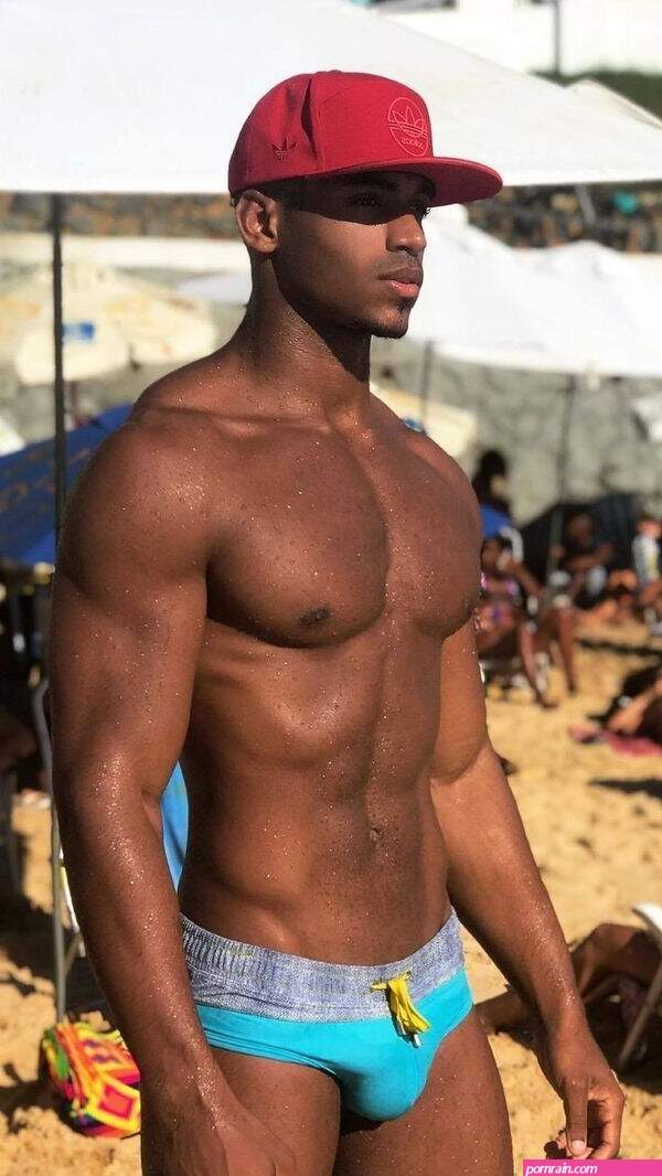 www fotos hot de hobres morenos con musculos desnudos com