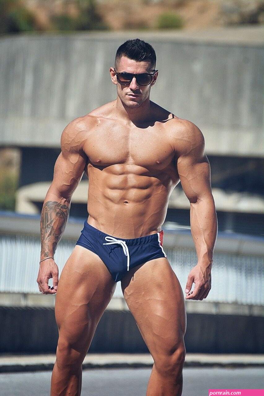 www fotos hot de hobres morenos con musculos desnudos com