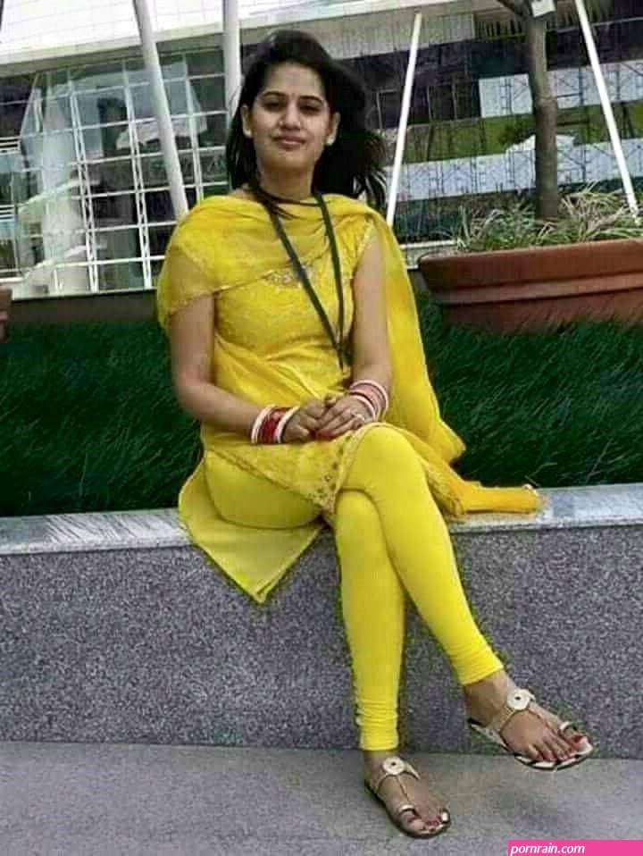churidar under thigh fb