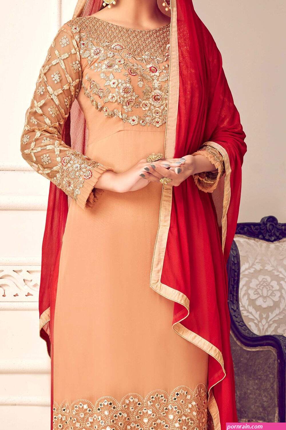 churidar under thigh fb