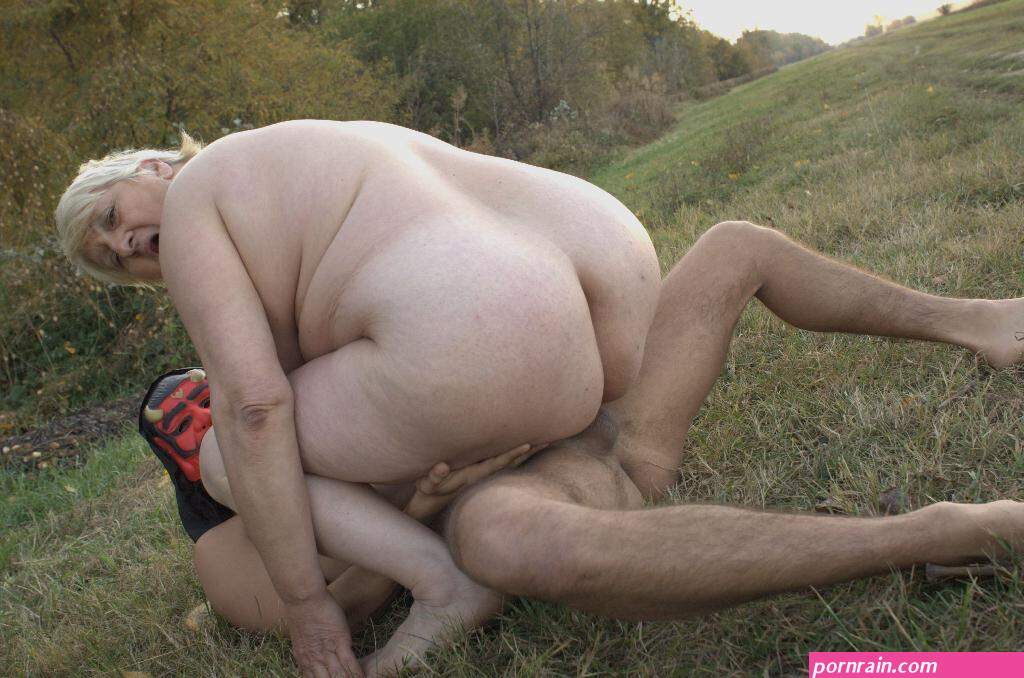 curvy granny naked