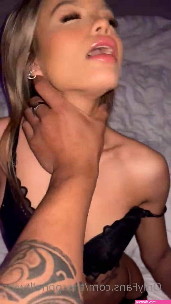 christycarly12 xxx
