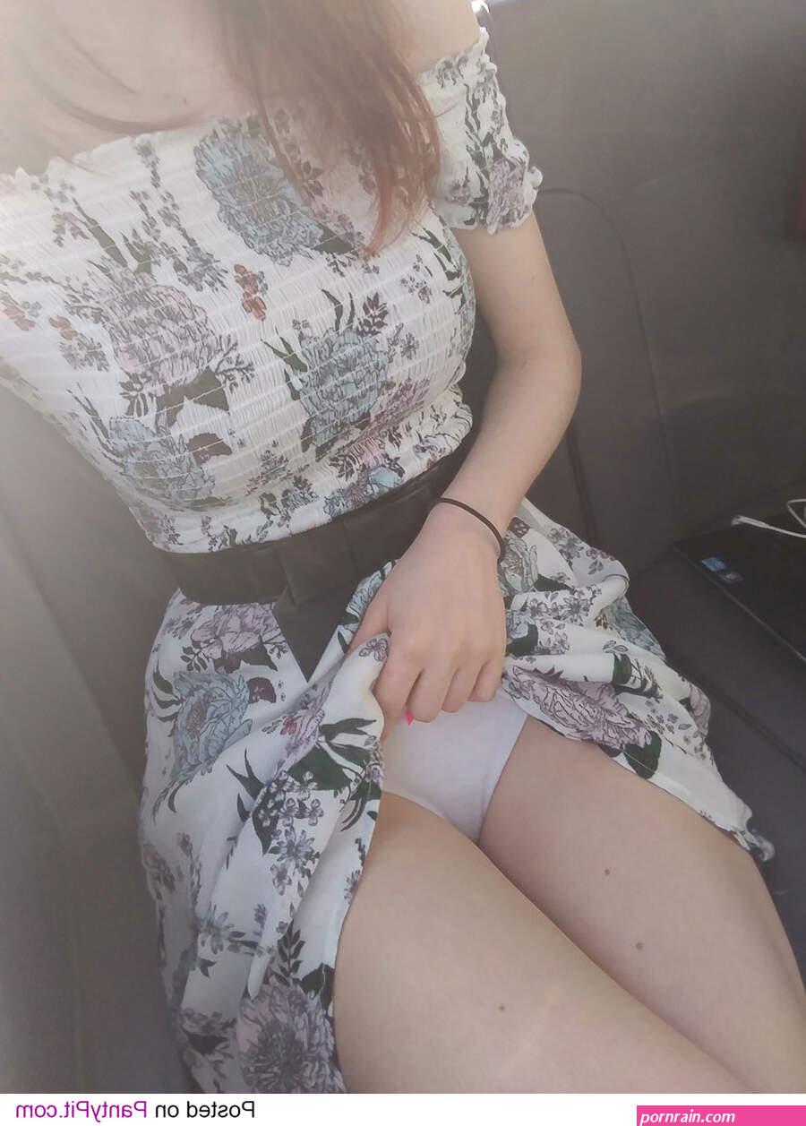 lifting up the skirt showing porn