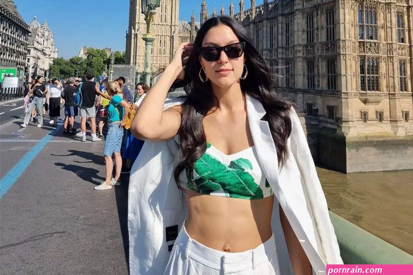 rebecca mir nackt porno