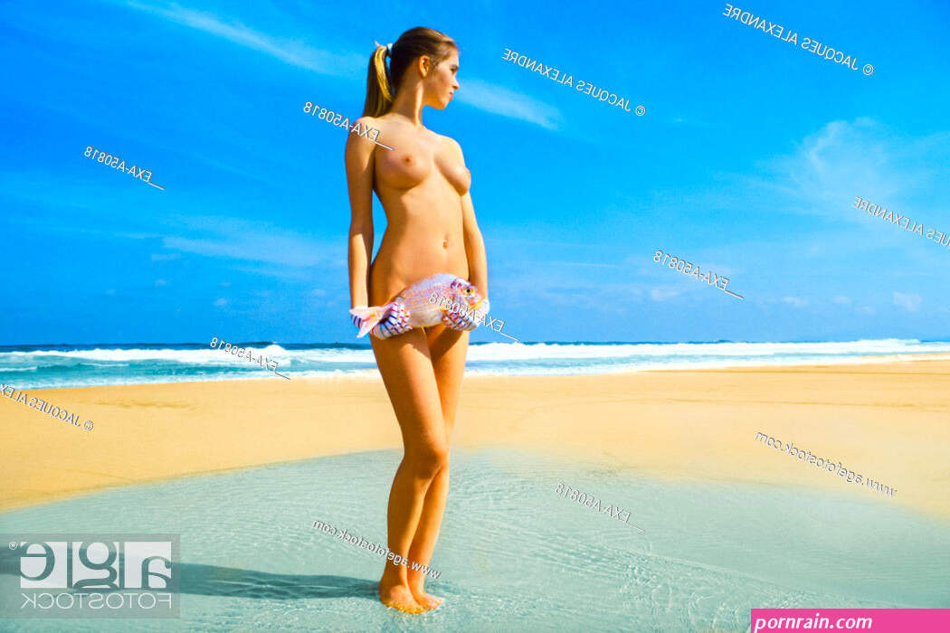 nude girl photos