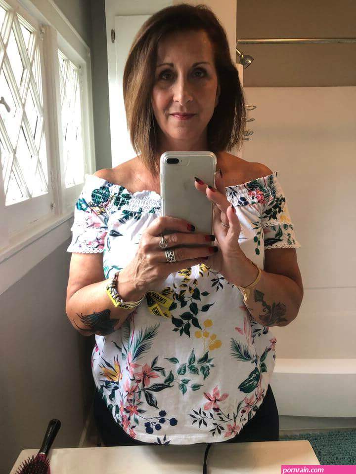 sugar mummies contacts in uk