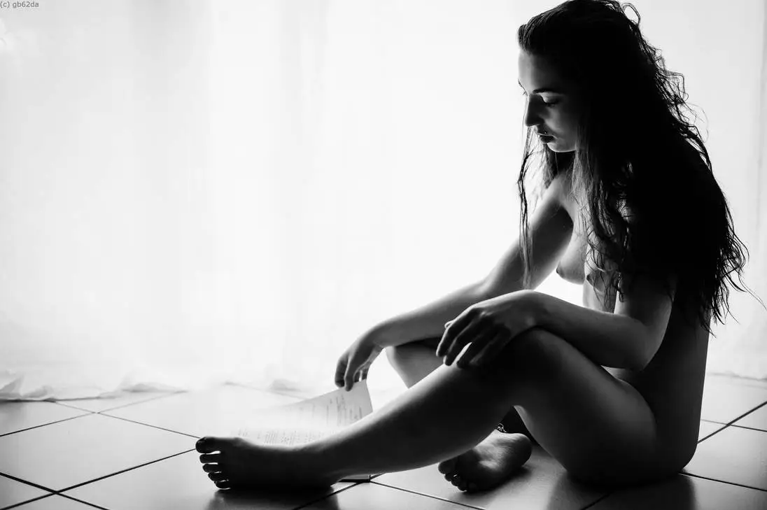 porno une sirène fait l amour avec un humain au bord de la mer