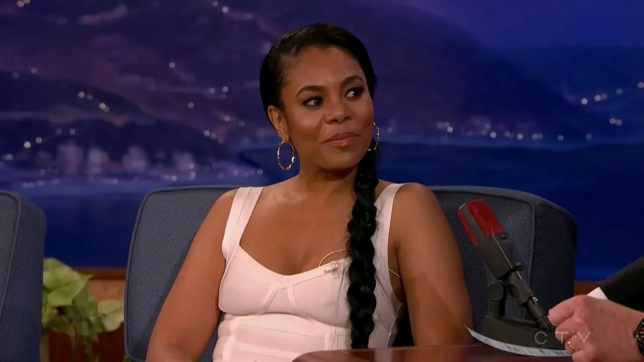 regina hall nude pics page...