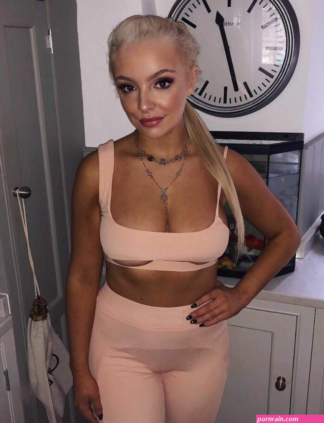 british camel-toe teen chav pics