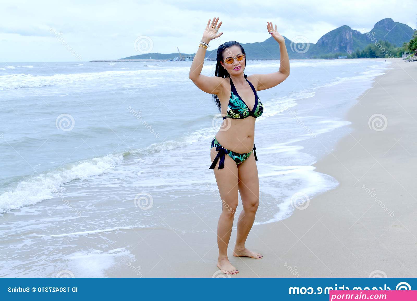 real thai beach sex pic