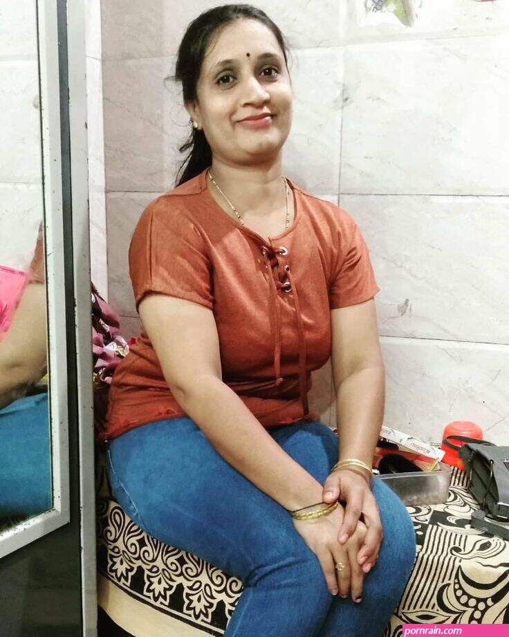 desi boudi photos