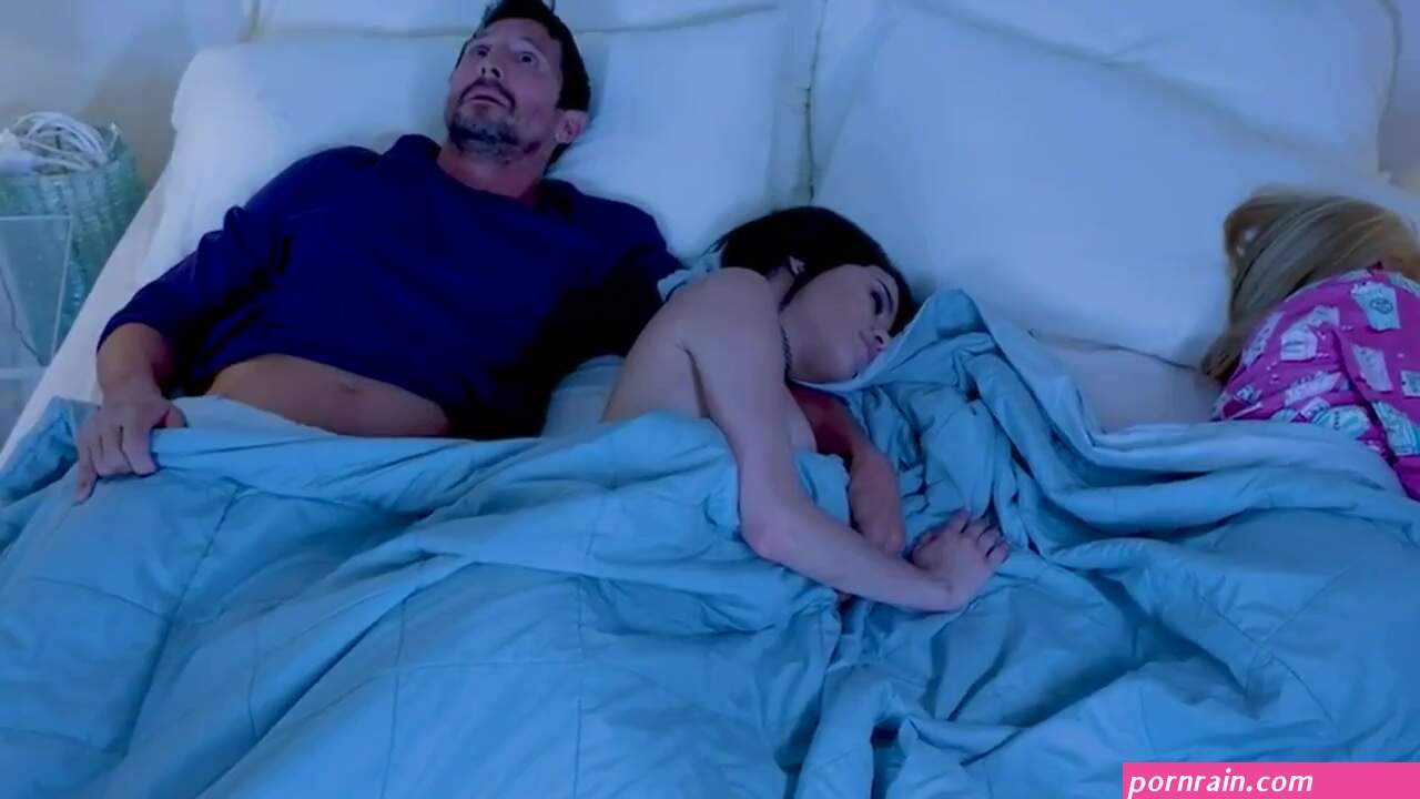 xxx papa baise sa fille et ses amie