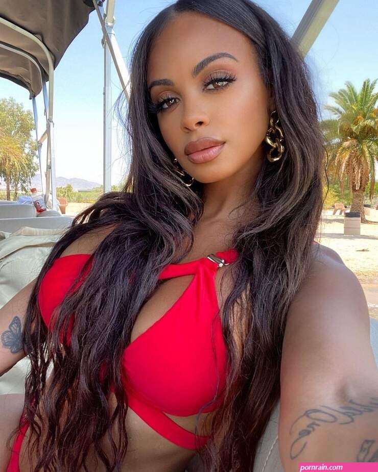 analicia chaves sexy