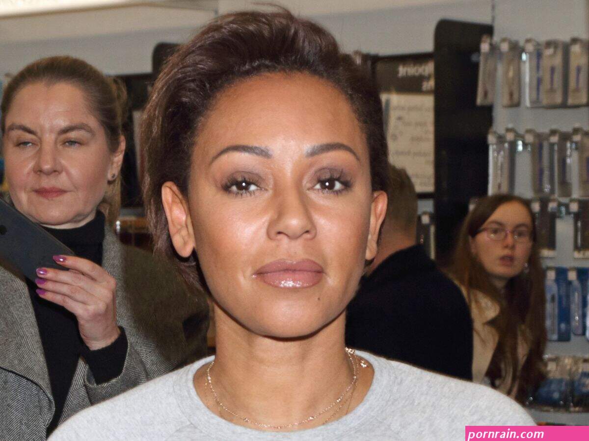 mel b christine crokos lesbian kisses