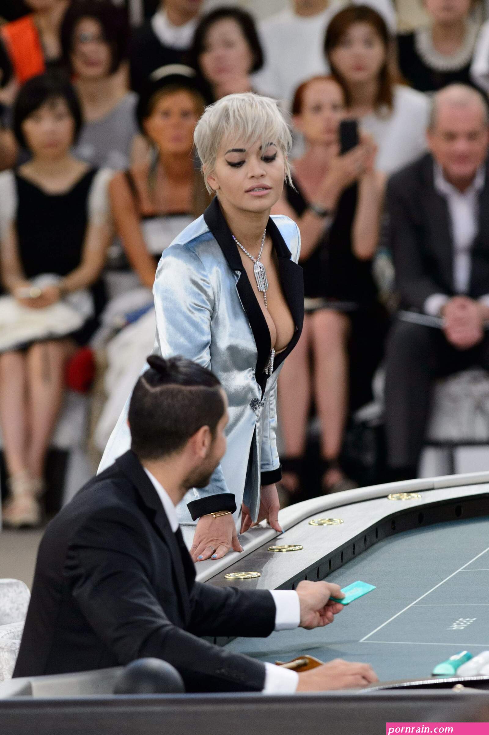 rita ora nipple slip