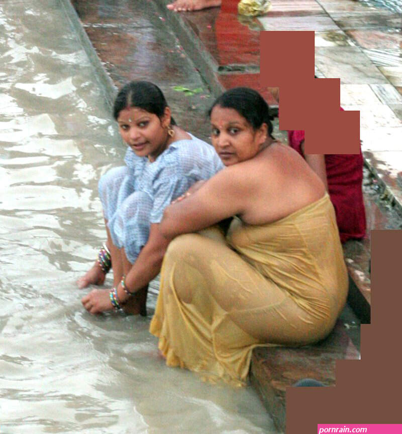 desi river bath boob