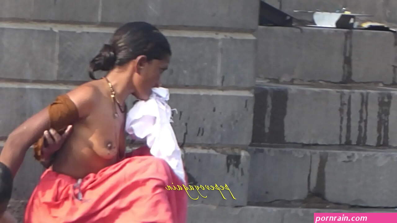 desi river bath boob