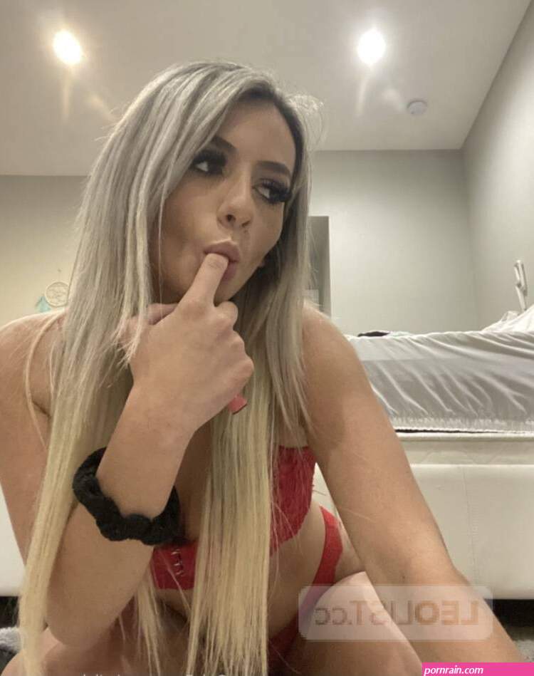 milaharperxoxo nude onlyfans leaks