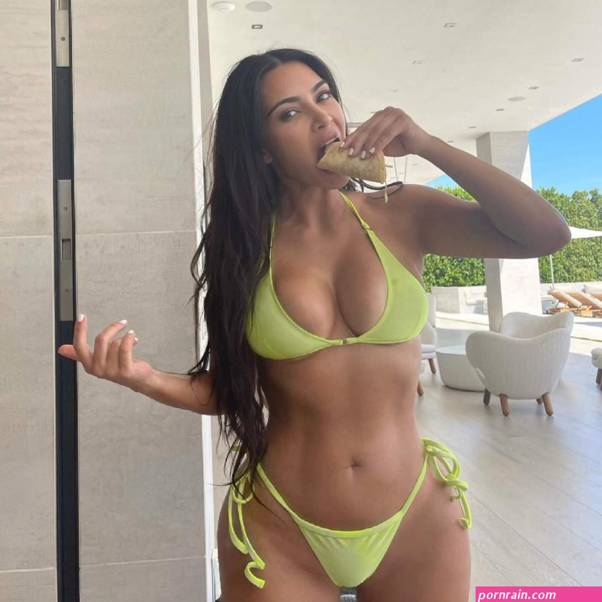 kim kardashian sexy