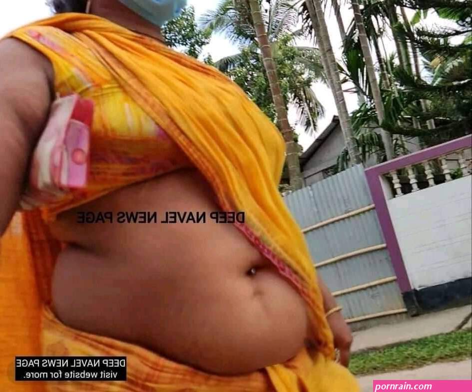 aunty navel deep photo
