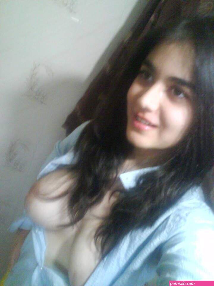 indian nude girls in day time