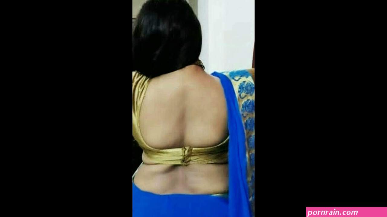 backless tamil aunties photo