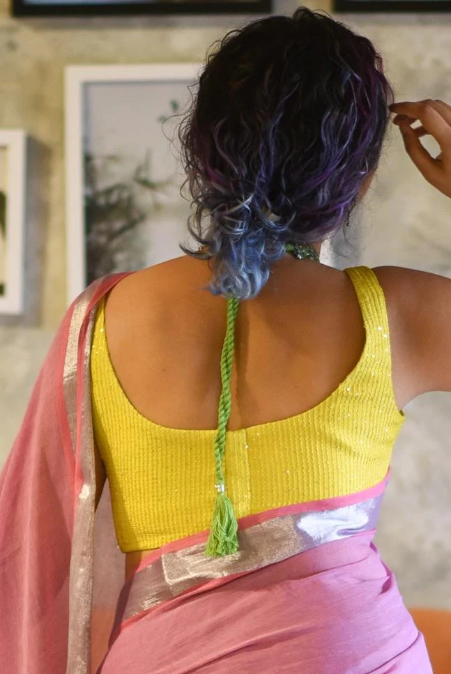 backless tamil aunties photo