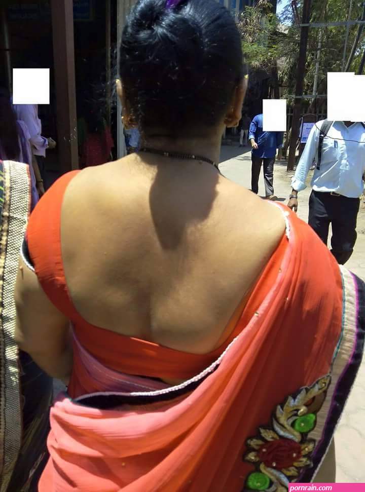 backless tamil aunties photo