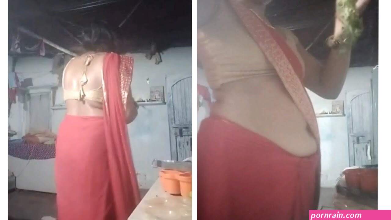 backless tamil aunties photo