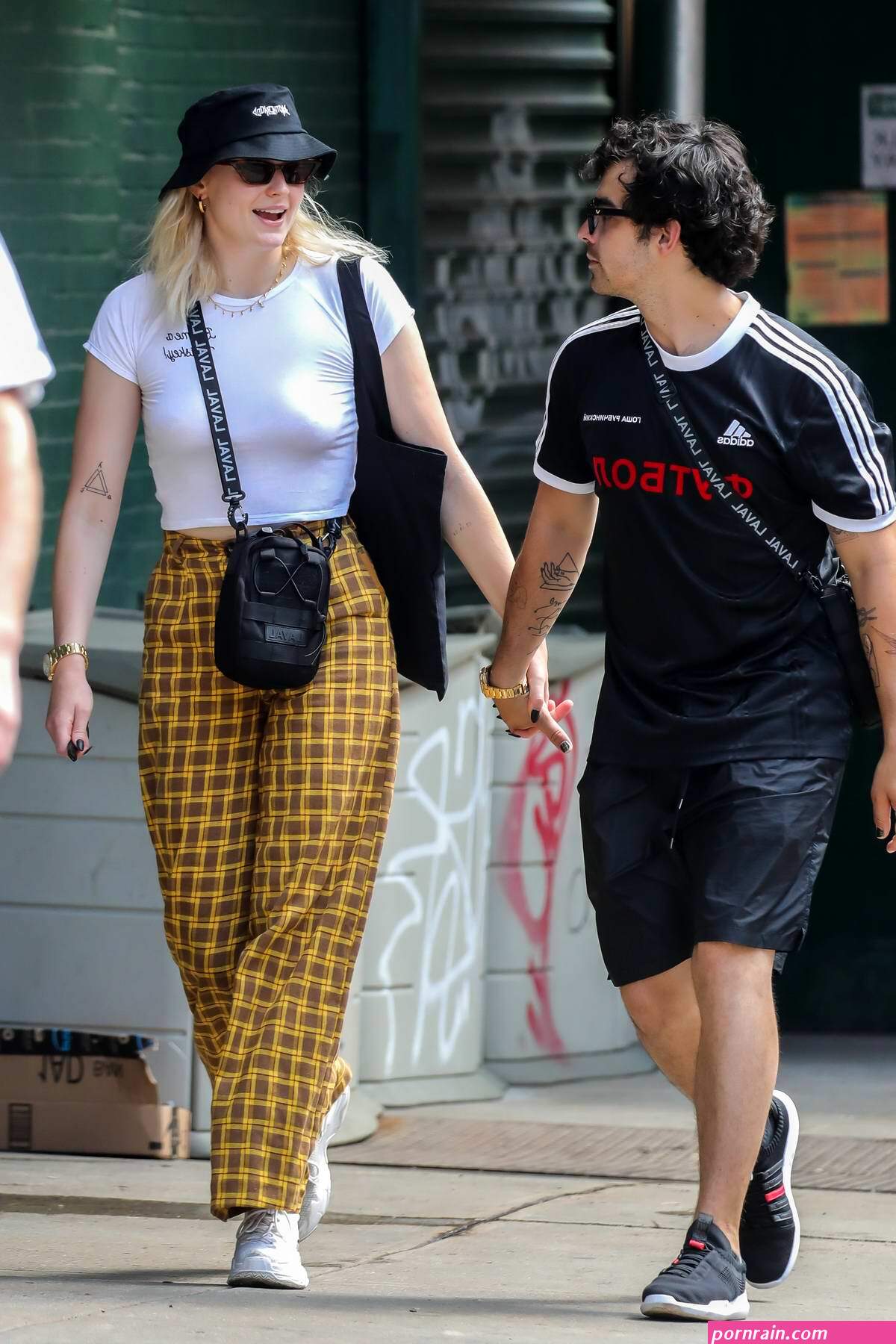 sophie turner joe jonas walk around by the hudson river in nyc