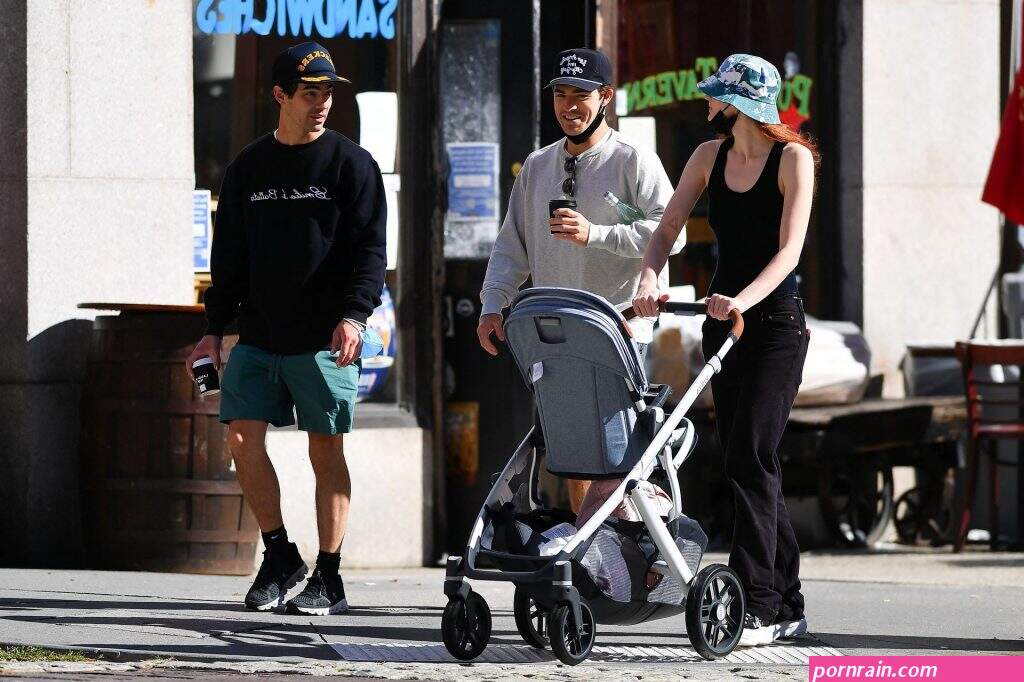 sophie turner joe jonas walk around by the hudson river in nyc
