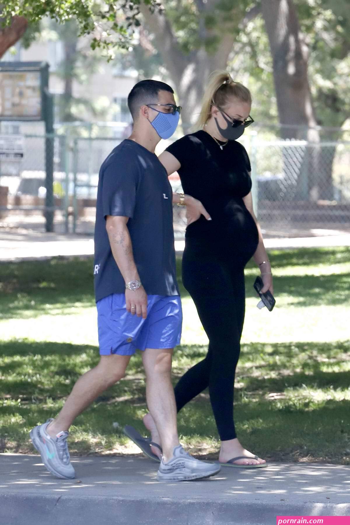 sophie turner joe jonas walk around by the hudson river in nyc
