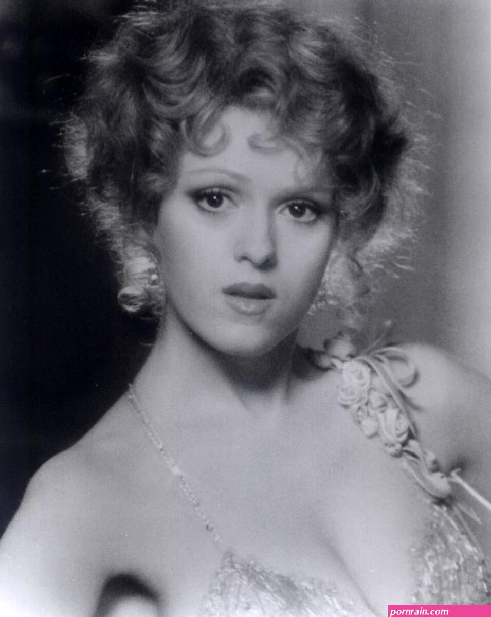 bernadette peters sexy