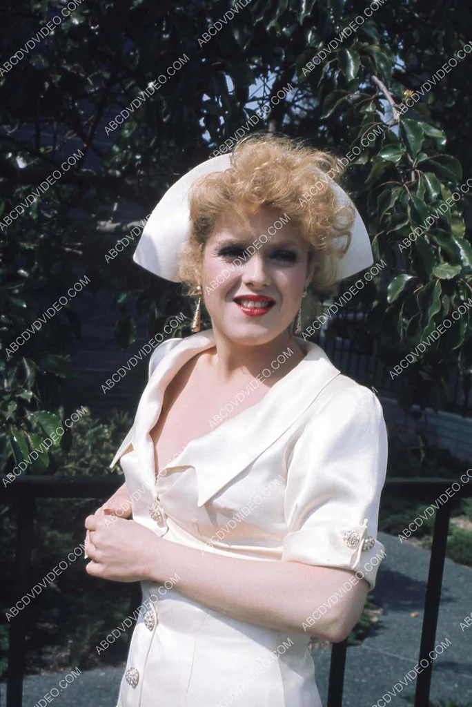 bernadette peters sexy