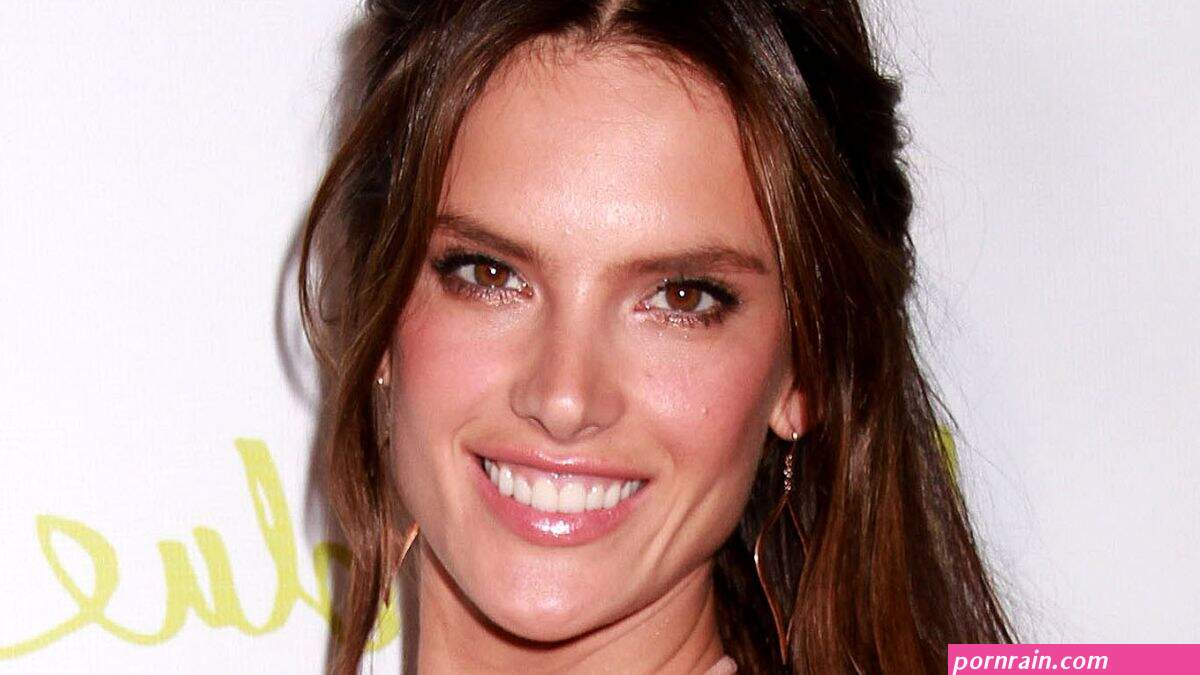 alessandra ambrosio enjoys her vacation in mexico