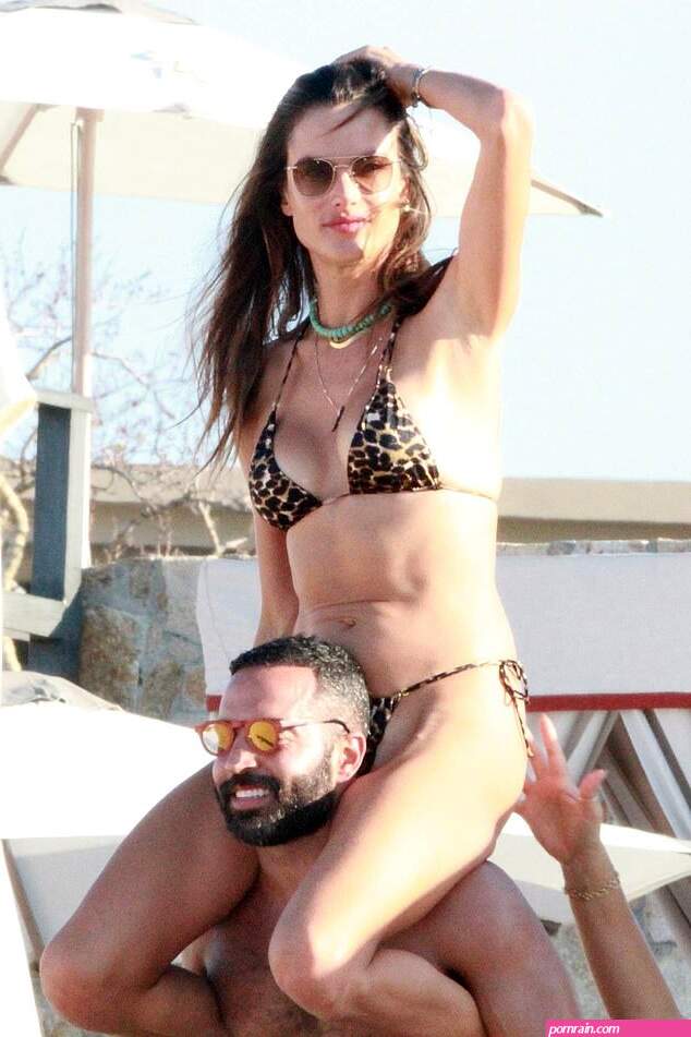 alessandra ambrosio enjoys her vacation in mexico